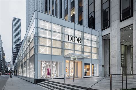 Dior boutique